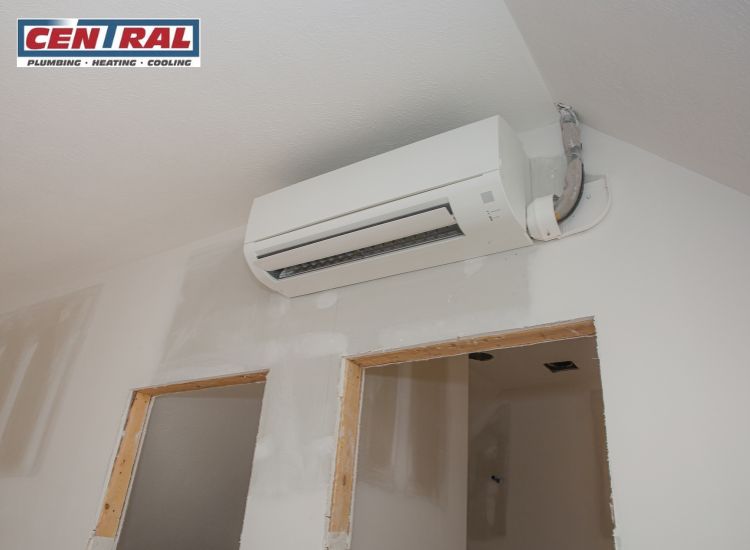 Understanding the Differences Between Traditional and Ductless AC Installations